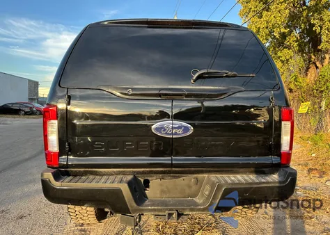 2004 Ford Excursion Eddie Bauer z USA, uszkodzony, nr VIN 1FMSU45P14EA06923